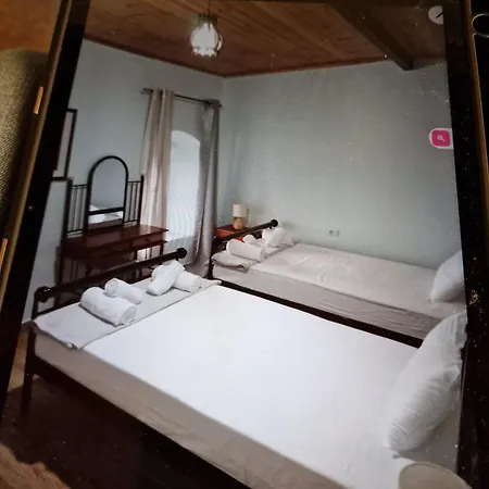 Apartament House Qeparo