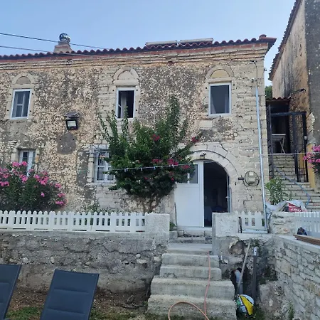 아파트 House