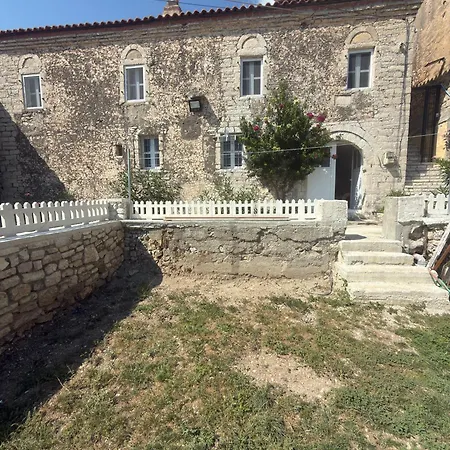 House Apartment *